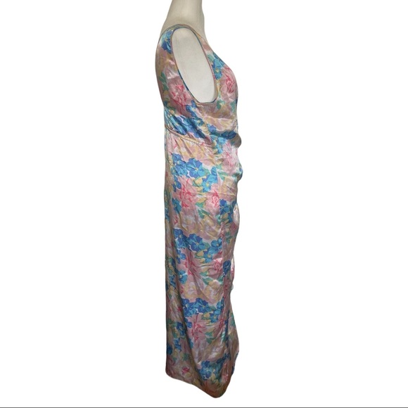 Vintage Victoria’s Secret gold label ruffled wrap slip dress - Picture 4 of 16